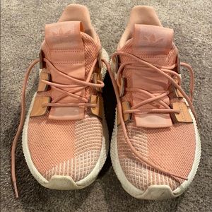 Adidas Kids 5Y (WOMEN SZ 6.5-7) Sneakers